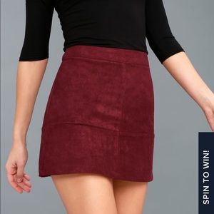 LULU’S SHENANDOAH SUEDE RED/BURGUNDY MINI SKIRT